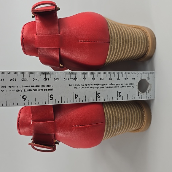 Bass Women’s Red Wedge Strappy Sandals Size 8M - Picture 8 of 8